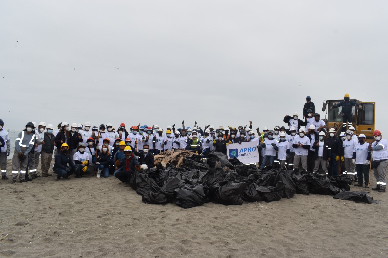snp-industria-pesquera-recolecto-mas-de-23-toneladas-de-residuos-en-playas-de-litoral-peruano